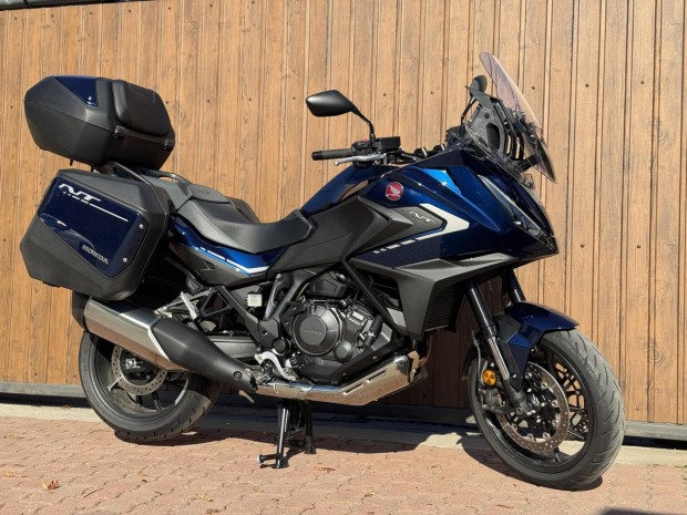 Honda NT1100A .