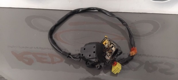 Honda NTV 650 Deauville Balos korm�nykapcsol�