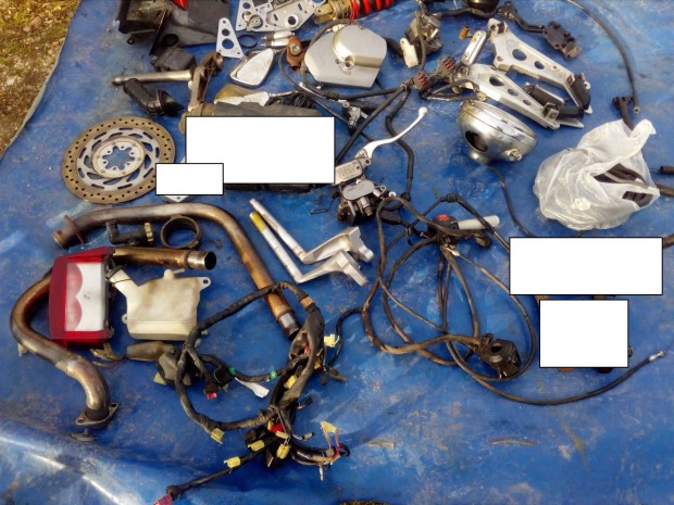 Honda NTV 650 alkatr�sz