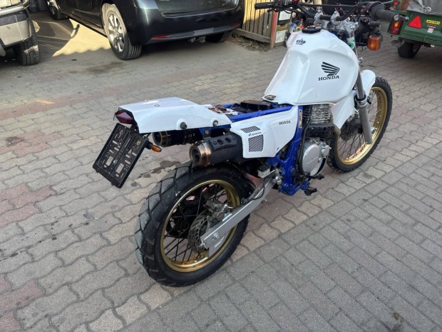 Honda Nx 500/650 Dominator bontott alkatrészek