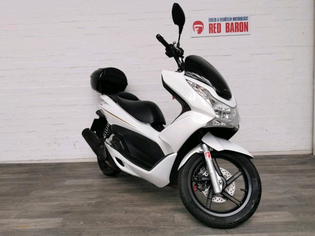 Honda PCX 125 Entry Bike! RED Baron Garancival...