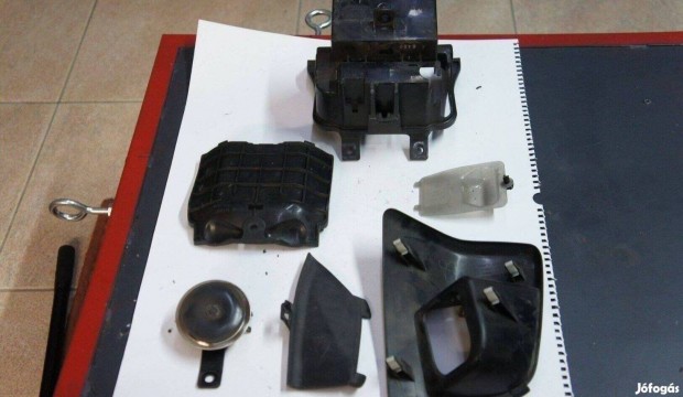 Honda PCX idom idomok kaszni kürt duda