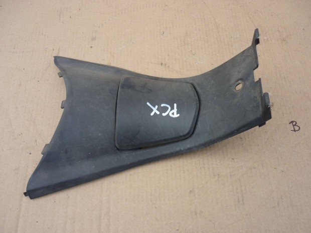 Honda PCX tankol� �zemanyag bet�lt� idom