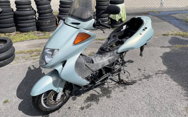Honda Pantheon 2T 125 150 Bontás bontott alkatrészek