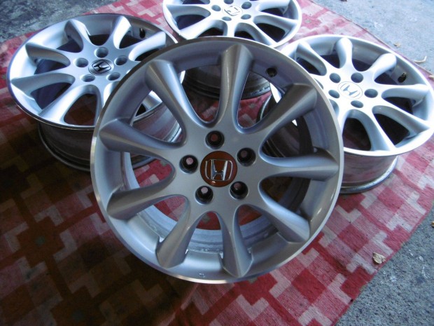 Honda SEA770E 5x114,3 R17 Alufelni Polír Peremekkel