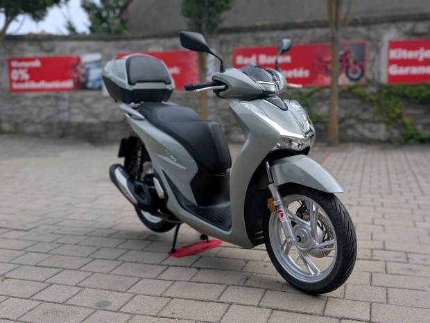 Honda SH 125 Entry Bike! RED Baron Garancival!