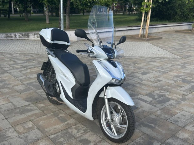 Honda SH 125 ..