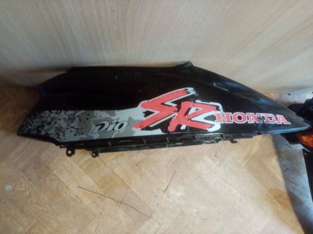 Honda SR DIO AF27 robog manyag alkatrszek egyben frontpanel lmpa