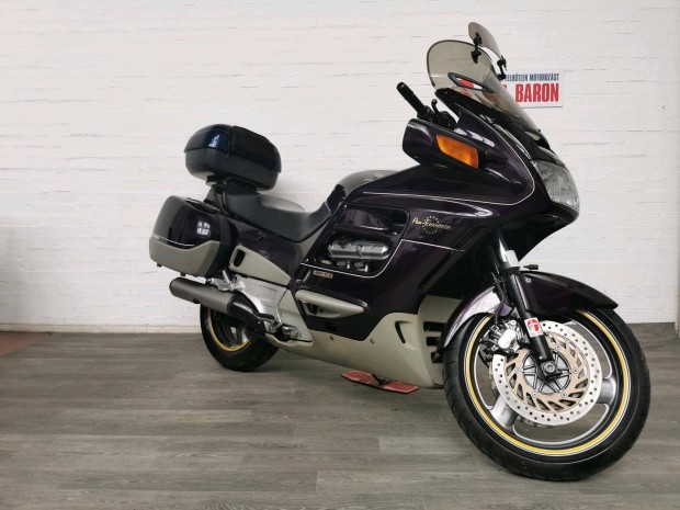 Honda ST 1100 PAN European rsos RED Baron Gar...