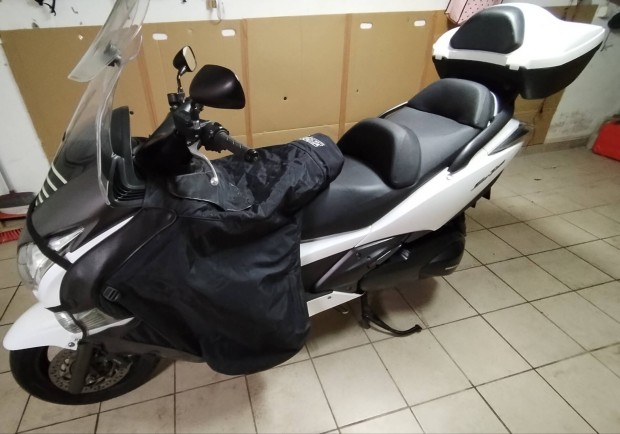 Honda SW-T tucano, lábtakaró, láb védő