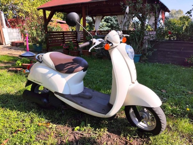 Honda Scoopy robog elad 