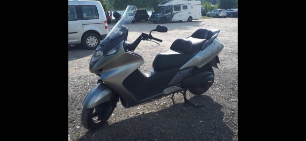 Honda Silverwing 400 cm3