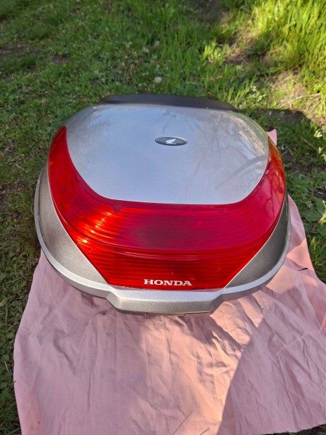 Honda Swing csomagtart� 150 es