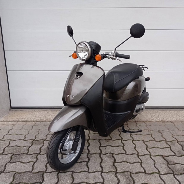 Honda Today 50 4T Injektoros. Kitn motorral!