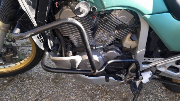 Honda Transalp 600 motor blokk PD 06