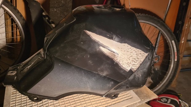 Honda Transalp XL600V tank