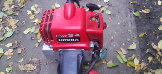 Honda Umt 24 benzines kttem fkasza