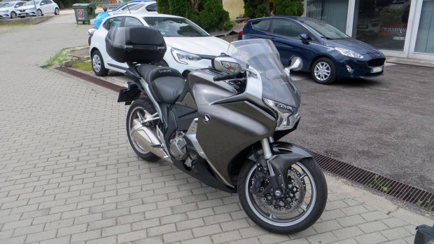 Honda VFR 1200 FD 3X Gyri Doboz-j llapot