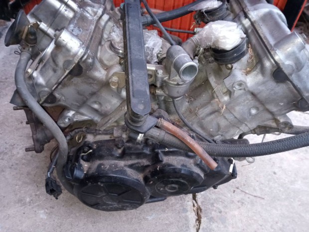 Honda VFR 750 RC36 alkatrészek, blokk