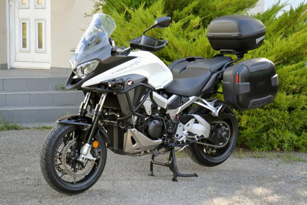 Honda VFR 800 X MO-i.ABS.TC.2-Tulaj.VEZ.SZ.Köny...