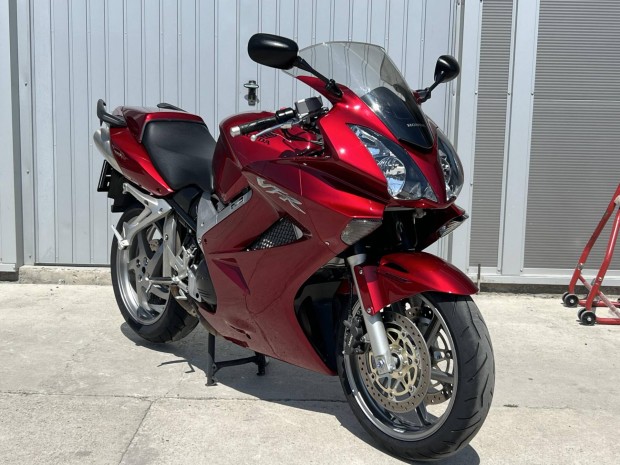 Honda VFR 800 .