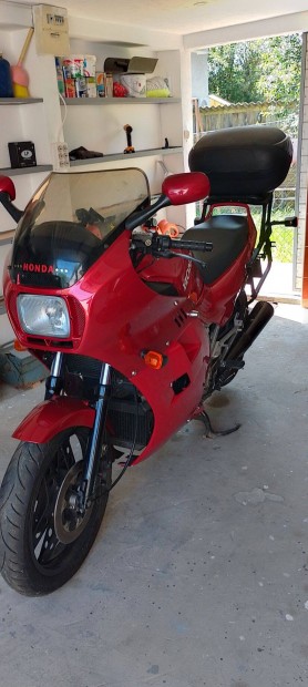 Honda VF-1000 F2. -s motorkerékpár