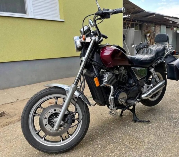 Honda VT 500C 