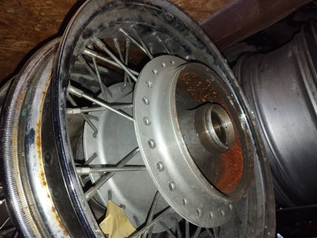 Honda VT 600 kerekek