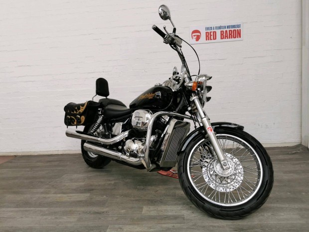 Honda VT 750 Black Widow �r�sos RED Baron Garan...