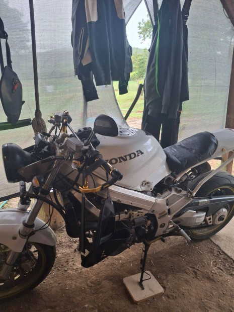 Honda Vfr 750 rc36 farokidom cafe race!