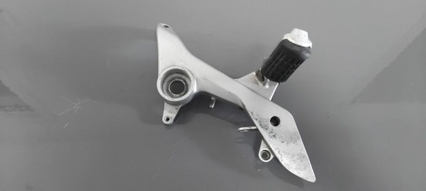 Honda Vfr 800 Fi Jobb első lábtartó