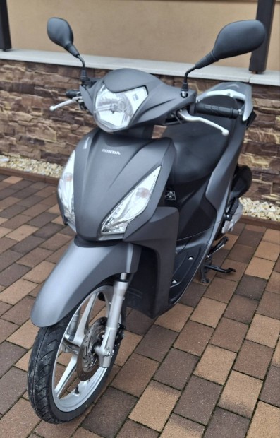 Honda Vision Nsc 110/50 �jszer� Gy�ri 9000km