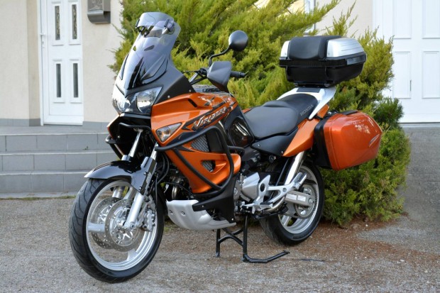 Honda XL 1000 V  (Varadero) ABS.VEZ.SZ.Knyv.S...