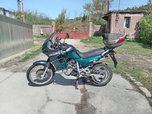 Honda XL 600 V Transalp fellelt gyárias + givi...