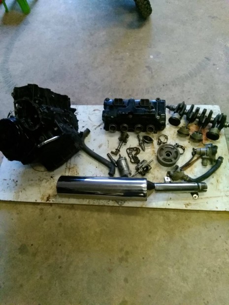 Honda XX X11 alkatr�szek