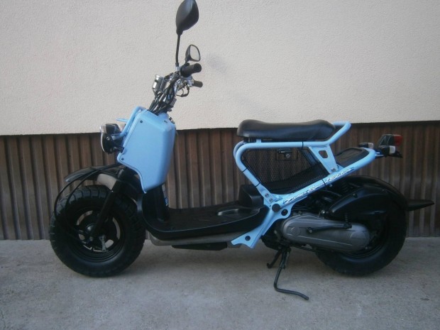 Honda Zoomer 4-T kitűnő állapot házhoz is