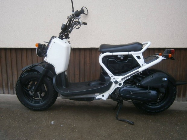 Honda Zoomer megkmlt llapotban hzhoz is