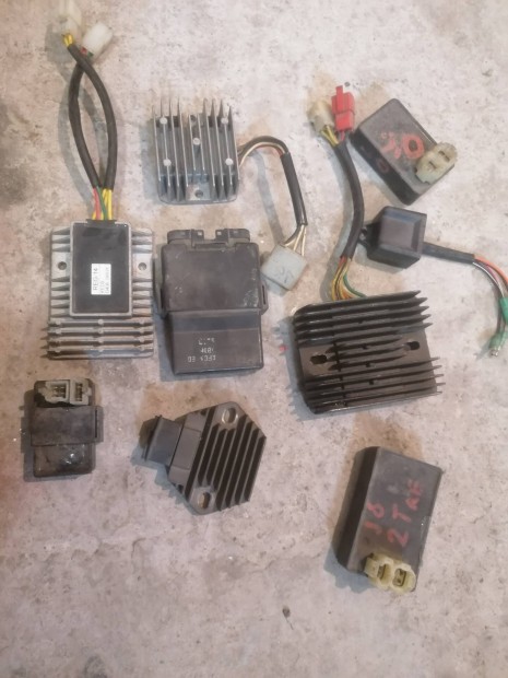 Honda, Yamaha, kymco motor, robog�, fesz�lts�g szab�lyz�, cdi, 