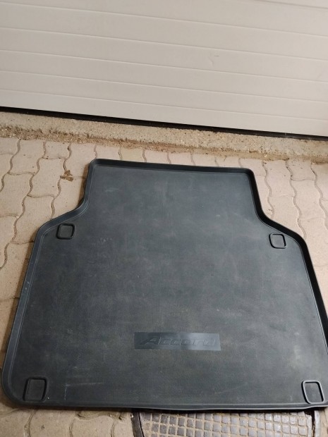 Honda accord kombi csomagtart� t�lca 