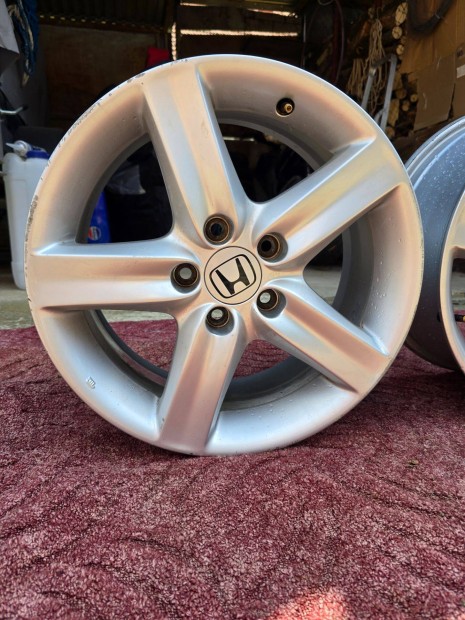 Honda alufelni 17, 5x114.3 et55. szett!