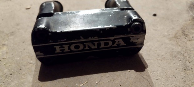 Honda cb450sc kormny magast