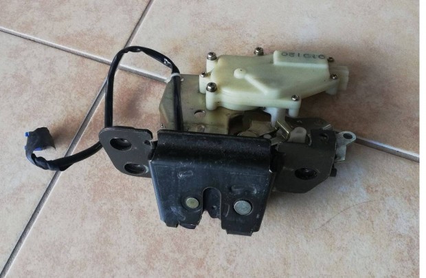 Honda civic 7 gen. csomagtart zr