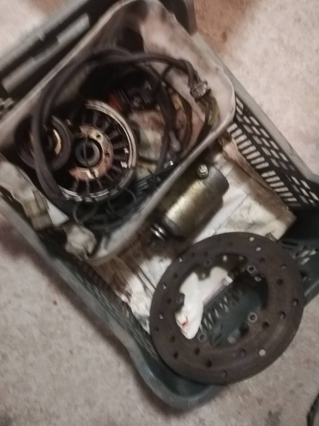 Honda cn 250 helix, motom 250 bontott alkatrészek