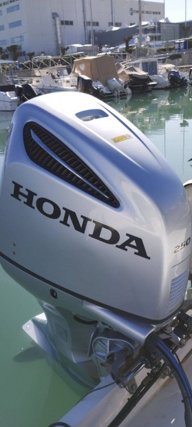 Honda csónakmotor 250Le