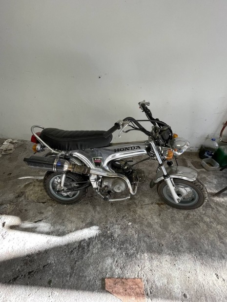 Honda dax chrome elad