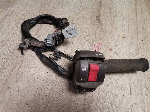 Honda dn01 nsa 700 09' jobb korm kapcsoló 2336