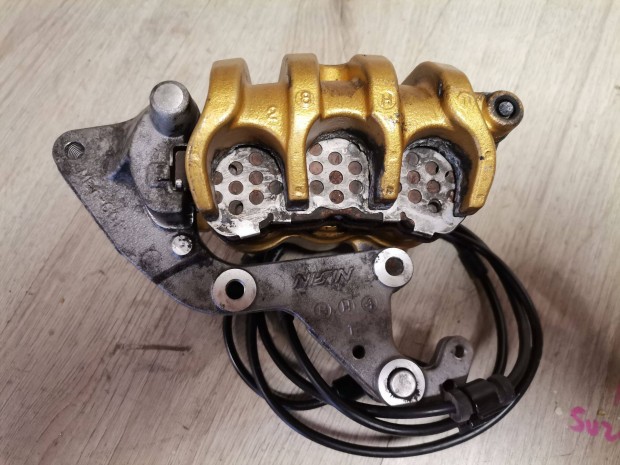 Honda dn 01 nsa 700 09' jobb első fék nyereg 2347