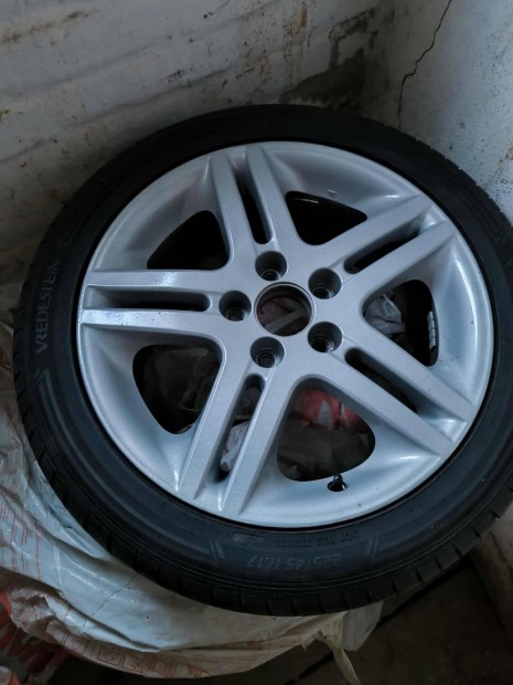 Honda felni gumi 17"