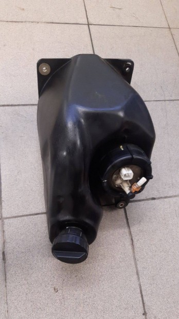 Honda fes 125-150 Pantheon 03-05 tank