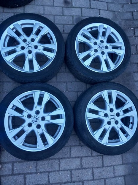 Honda gyri 17 alufelni 5x114.3 gumikkal